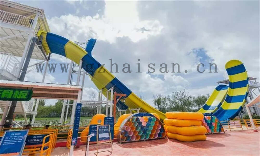 水上乐园规划设计时怎么选择合适的水上游乐设备?